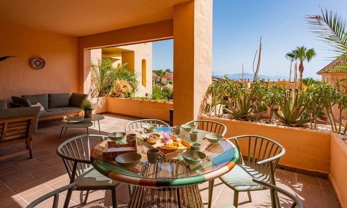 Castillo de Sabinillas Apartment | Duquesa Village 2450 Sunny Views