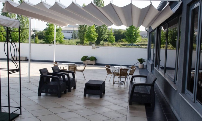 Viseu Hotel | Durão: Guest Rated 8.6 with Pool, Spa & Family Dining