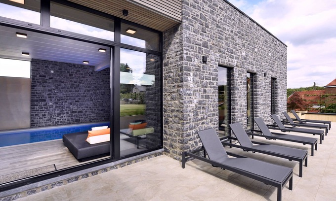 Bohon Hotel | Relaxing Durbuy Suites: 4-Star Stay with Pool & Spa