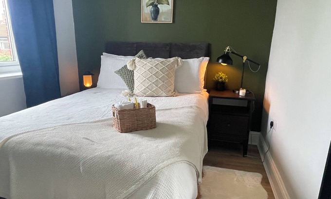 Durham House | Durham Retreat 15 minutes walk from Durham City center.