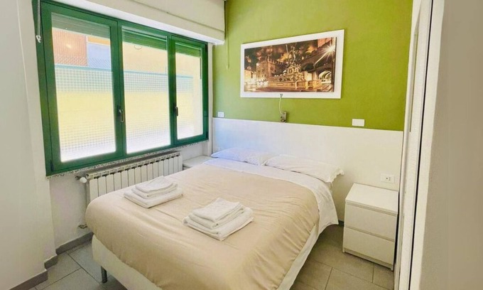 Savena House | Cozy DUS Double Room with Kitchen, Perfect for Families
