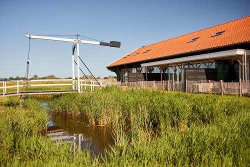 Municipality of Uitgeest House | Experience Erfgoedpark De Hoop: Beachfront Family Getaway
