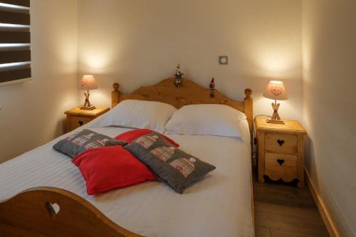 Mijoux Apartment | Oceanfront Escape at Dvacances Résidence les Tavaillons