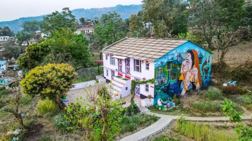 Majkhali House | Idyllic Dwarahat Village Farmstay with Family-Friendly Amenities