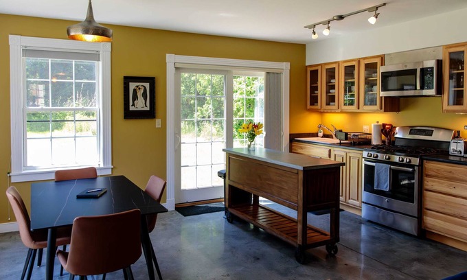 Old North End House | Downtown Retreat with Private Rooftop & Soaking Tub