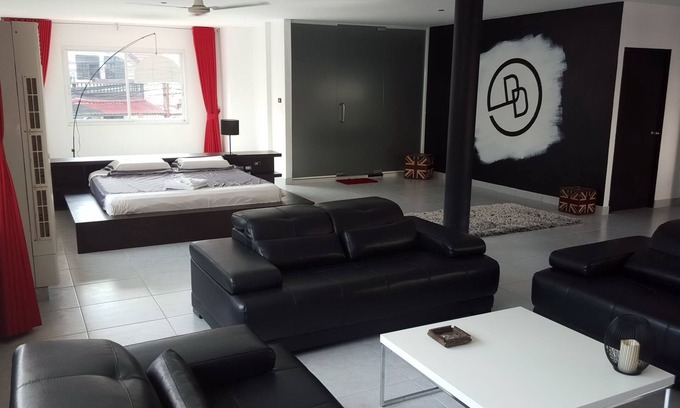 Nanai Road Apartment | Exceptional Dydi Loft with Pool and Oceanfront Views