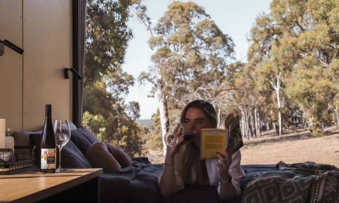 Muchea Cabin | Cozy Dylan Cabin in Chittering with Kitchen Amenities