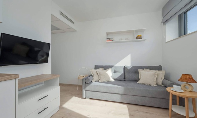 Krzyki Apartment | Dyrekcyjna 1 | Wroclaw | Comfortable Studio | AC | Parking