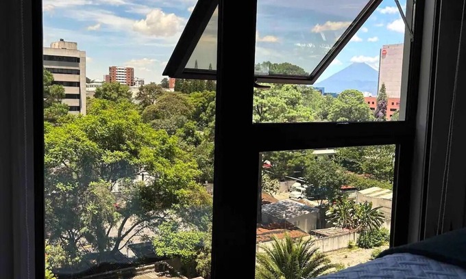 Zona 10 Apartment | Modern EÓN 6 Studio with Volcano View & Air Conditioning