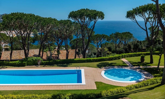 Calella de Palafrugell Apartment | Relaxing Retreat in Calella de Palafrugell for 8 Guests
