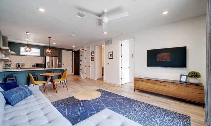 Holly Condo | Ideal E 5th St Escape: Pet-Friendly with Prime Location