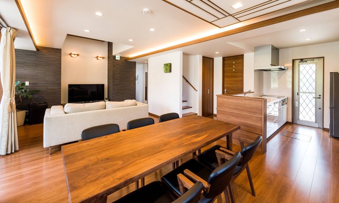 Yabu House | Family-Friendly E-horizon Resort Nago with Breakfast & Kitchen