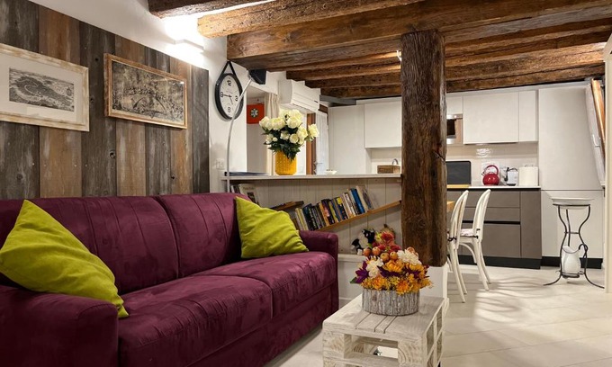 Dorsoduro Apartment | Experience "Ea casa de mì": A Unique Stay in Venice
