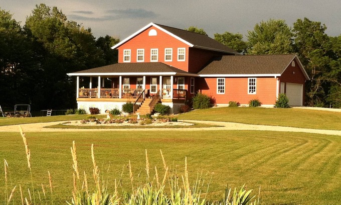 Berlin House | Convenient EAA Airventure Home with Pool and Spa Access