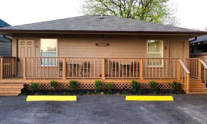 Greater East End Apartment | Convenient EADO (Apt-A) - 2 Miles from Downtown
