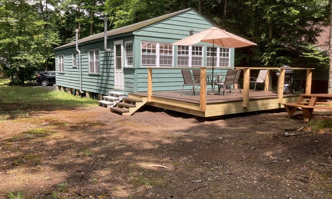 Eagle Bay Cottage | Cozy Eagle Bay Cottage with Scenic Lake Access