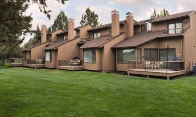 Redmond Condo | Eagle Crest Resort condo, Redmond, OR