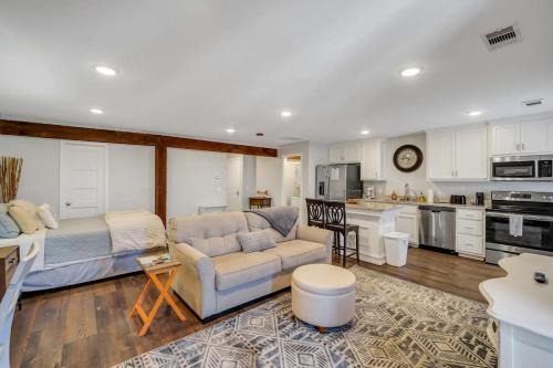 Statesboro Apartment | Discover Eagle Exec Loft in Vibrant Downtown Statesboro