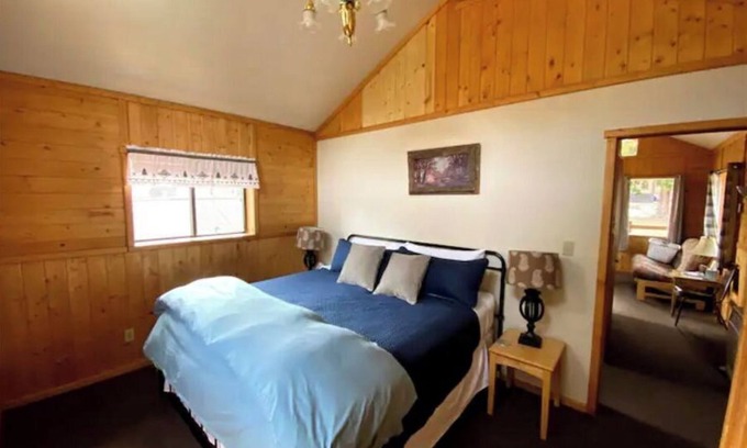 Cooke City-Silver Gate House | Cozy Eagle Nest Cabin: Top-Rated Yellowstone Escape