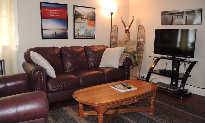 Milford House | Eagle River Waterfront: Kayaking, Fishing & Spa Amenities