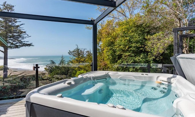 Gualala House | Relax at Eagle's Landing - Enjoy Family-Friendly Amenities