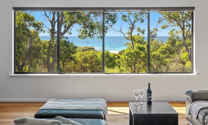 Eagle Bay House | Discover Eagle Vista - Guest Rated 9.8 with Family-Friendly Amenities