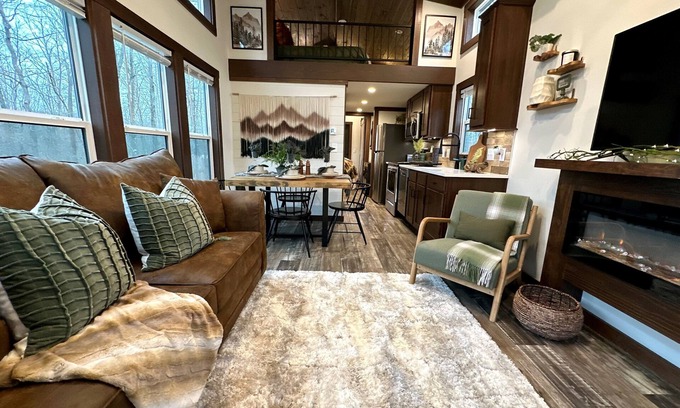 Monteagle Cabin | Eagle’s Escape to Sunset Bluff