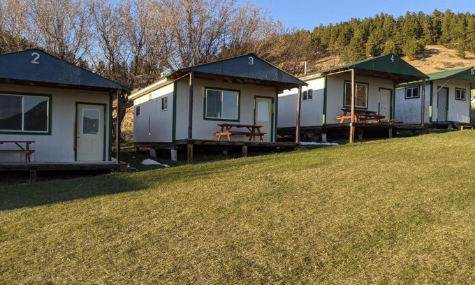 Sturgis Cabin | Pet-Friendly Eagles Landing Campground for Memorable Stays