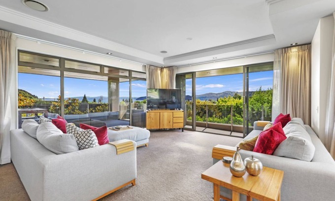 Kinloch House | Discover Kinloch's Base: 10 with Hot Tub & Spa Amenities