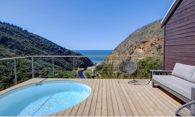 Victoria Bay Villa | Exceptional Earth Wind and Ocean 8 with Private Beach Access