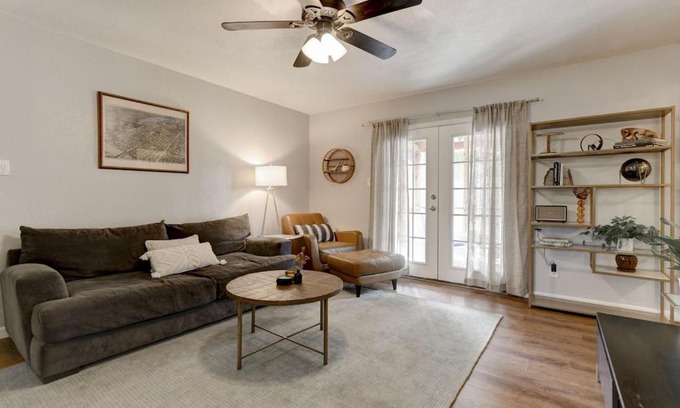 Pecan Springs Springdale House | East Austin Retreat: Pet-Friendly 3BR Near Downtown