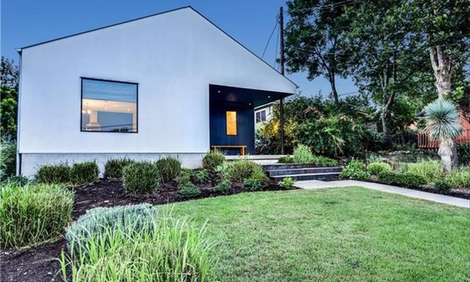 Blackshear-Prospect Hill House | Top-Rated East Austin Bungalow with Spa and Family Amenities