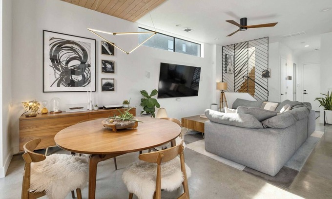 Govalle House | Relaxing East Austin Retreat with Hot Tub & Pet-Friendly Perks