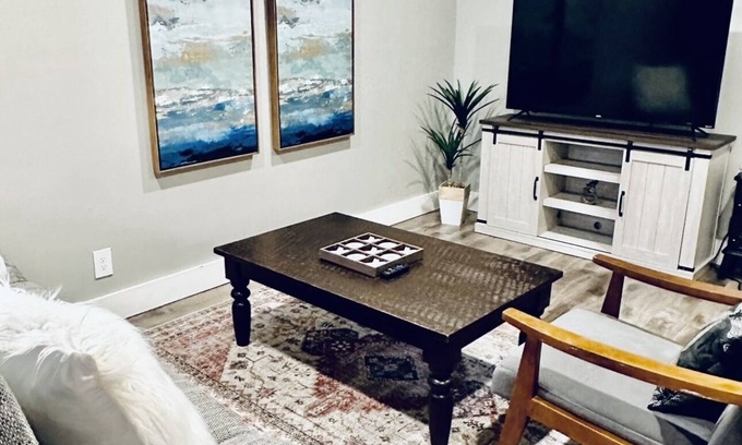 Windsor Park House | Peaceful East Austin Home - Perfect for Families and Pets