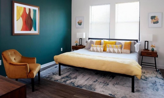 East MLK House | East Austin Retreat: Ideal for Long Stays with Wi-Fi