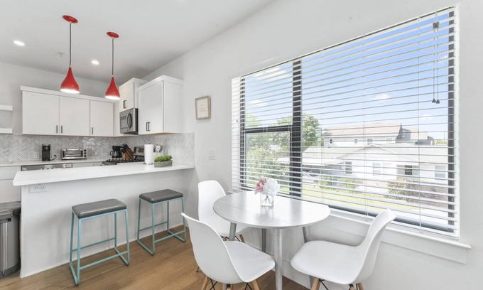 Blackshear-Prospect Hill Apartment | East Downtown Condo: Family-Friendly with Free Parking