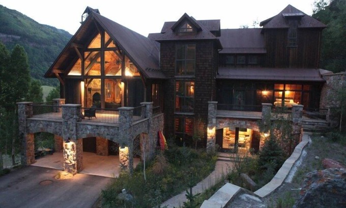 Telluride House | Stunning East End 5BR Home with Views & Amazing Amenities