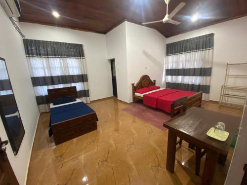 Puliyanthivu Hotel | Family-Friendly Stay at East Gate 8-9 Batticaloa Hotel