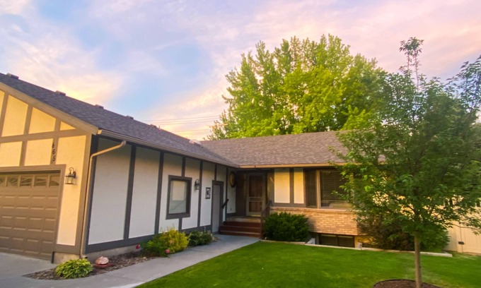 Idaho Falls House | Experience East Idaho Garden Gateway with Relaxing Hot Tub