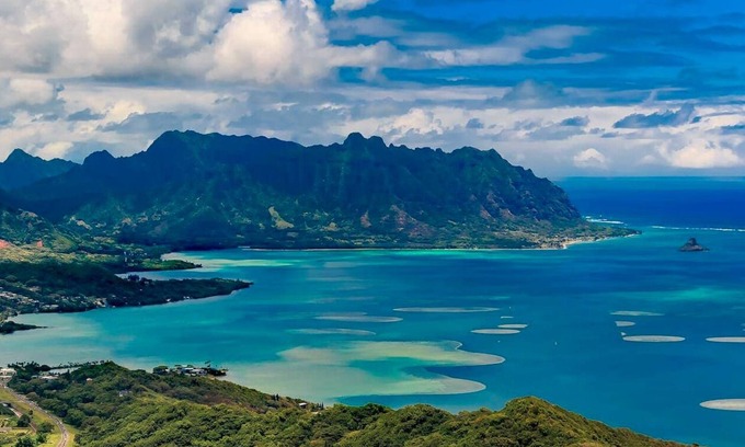 Kaneohe House | Coastal Retreat with Hot Tub & Ocean View in East Oahu
