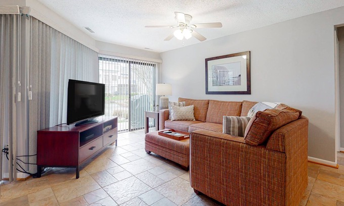 Fenwick Island Condo | East of the Sun condo with WiFi, central AC, pool and tennis - walk to beach