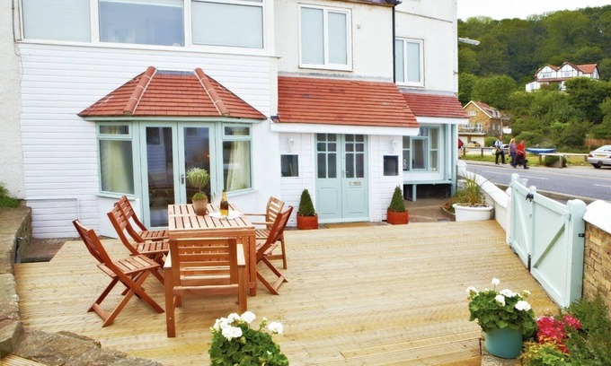 Sandsend Cottage | Family-Friendly EAST ROW LODGE with Ocean View in Sandsend