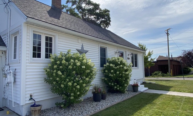 Marquette House | Embrace Comfort and Oceanfront Bliss at Urban Beachcomber
