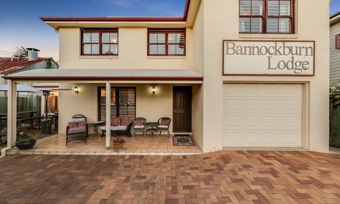 East Toowoomba House | Cozy East Toowoomba Retreat Opposite Queens Park