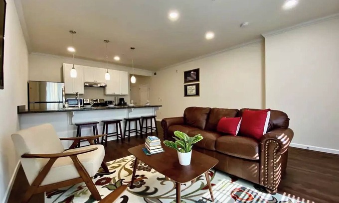 East York Apartment | East York Pet-Friendly Retreat Near Fairgrounds - 10/10 Score