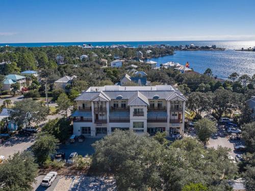 Seagrove Beach Apartment | Eastern Lake Village #E - Just 4 Fun