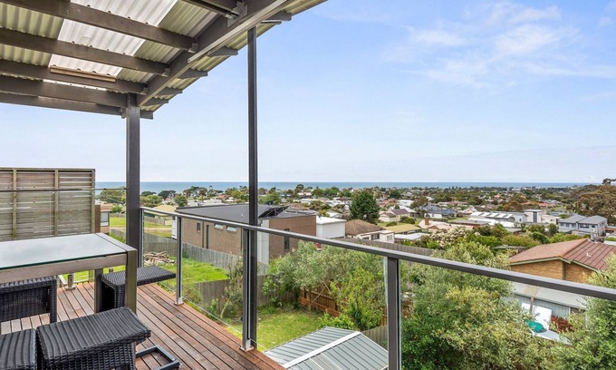 Portarlington House | Unmatched Comfort at Eastern Views Portarlington