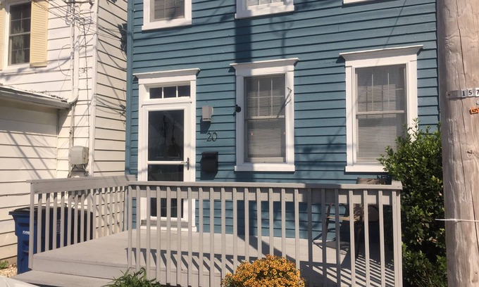 Eastport House | Waterfront Eastport Cottage: Steps from Annapolis Attractions