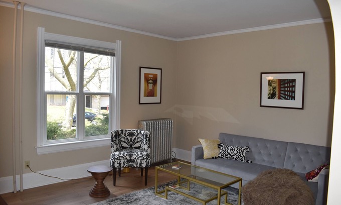 Lower East Side Apartment | Eastside Apartment: Private Entrance, Lake View & Hot Tub