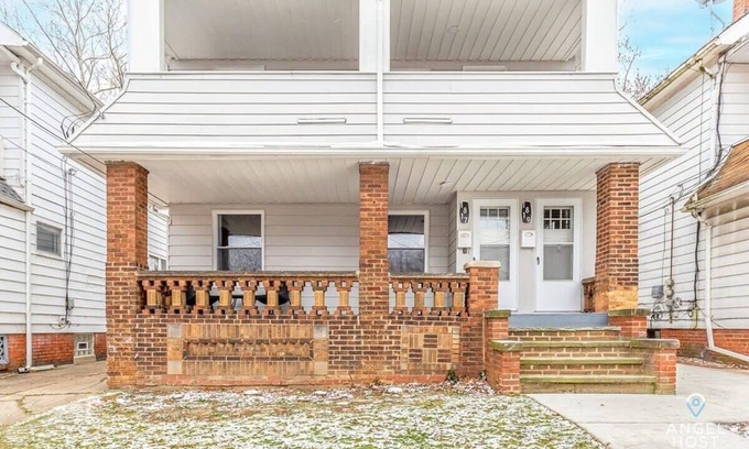 Old Brooklyn Apartment | Spotless Cleveland Stay: Convenient Parking & Spa Amenities